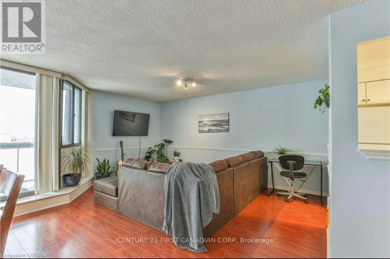 1703-323 Colborne Street, London, ON, N6B 3N8 - 3