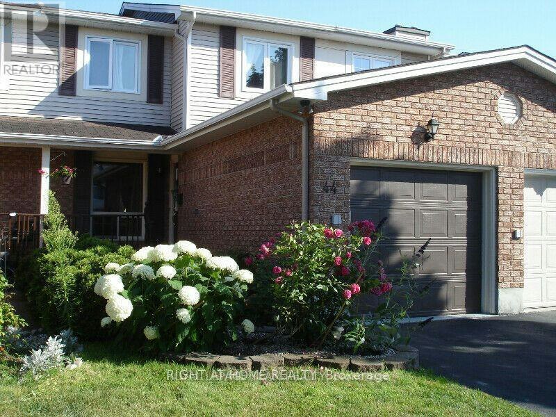 44 Burlington Crescent, Ottawa, ON, K1T 3K7