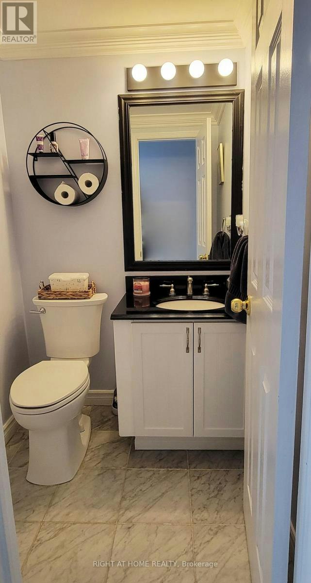 44 Burlington Crescent, Ottawa, ON, K1T 3K7 - 6