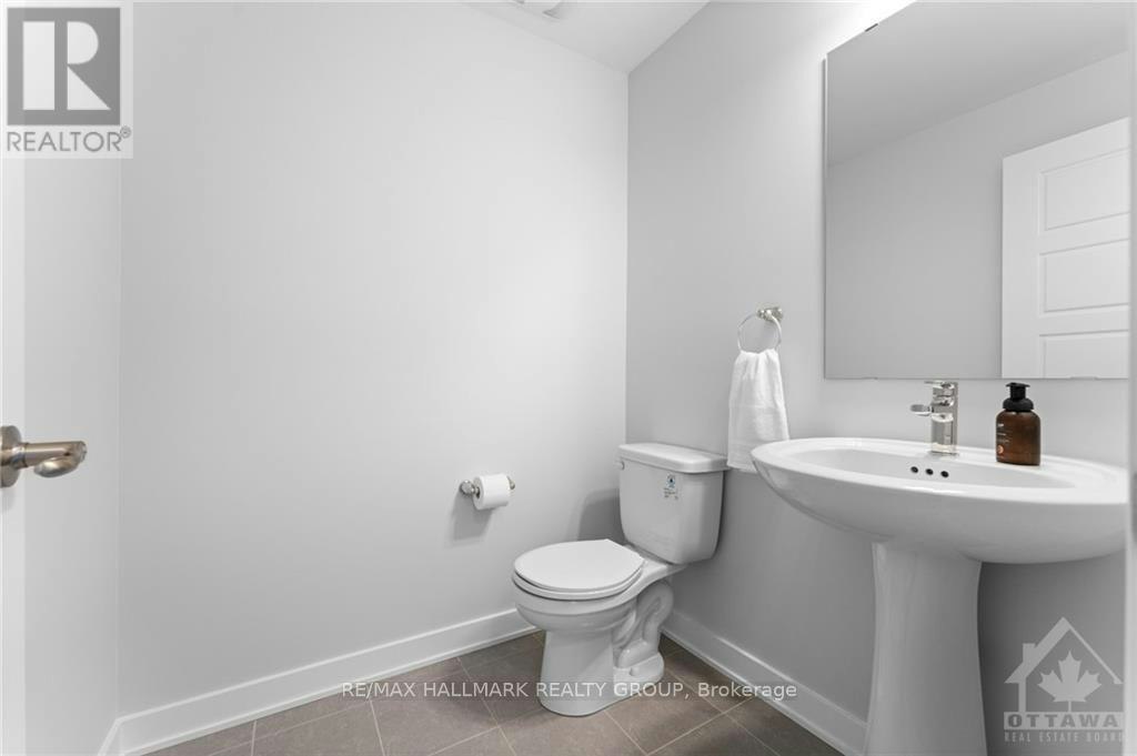 808 Mishi Private, Ottawa, ON, K1K 5C5 - 7