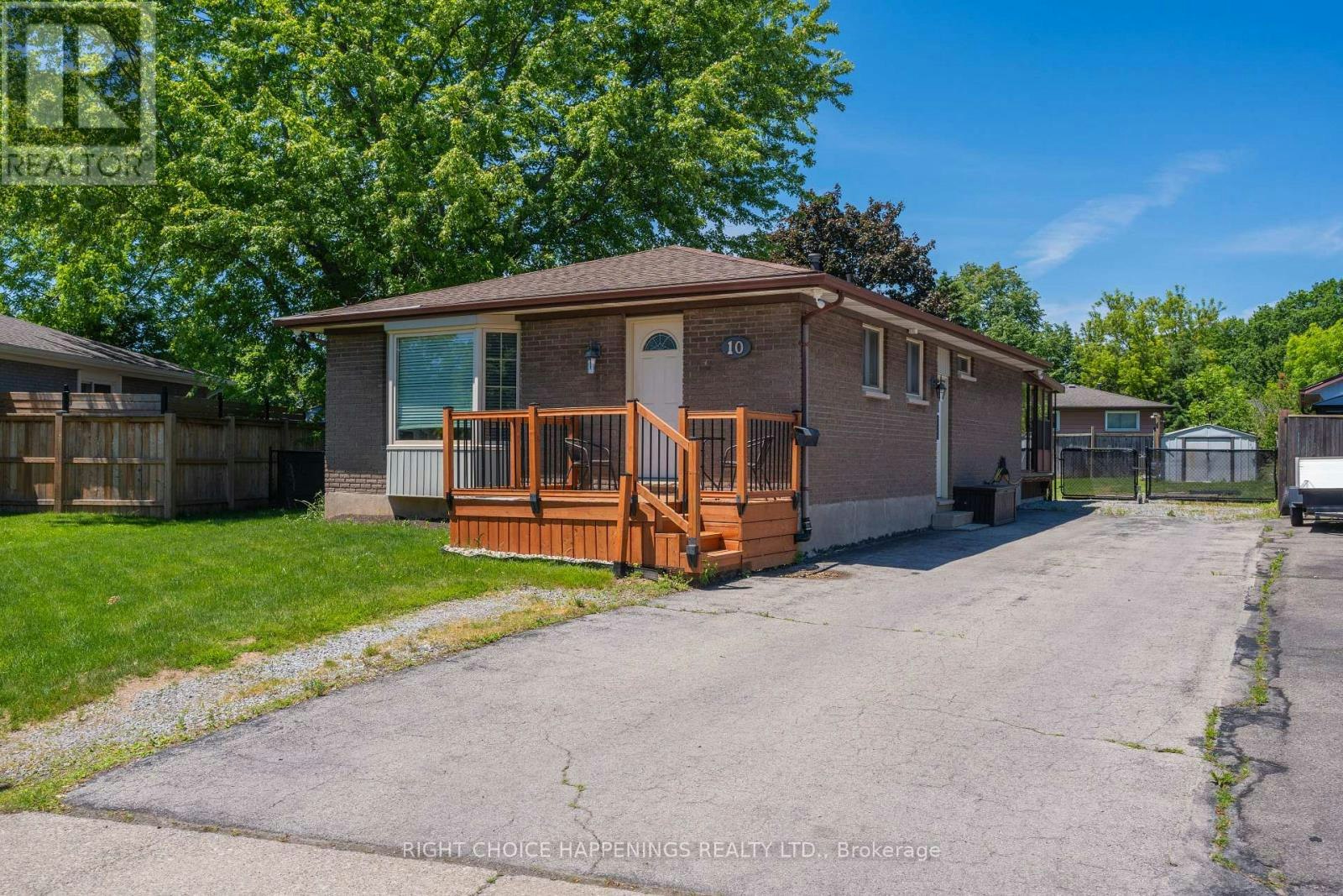 10 Newleaf Crescent, Welland, ON, L3C 6B4