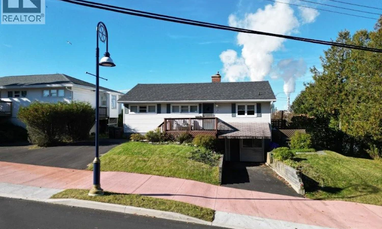 44 Fallsview Avenue