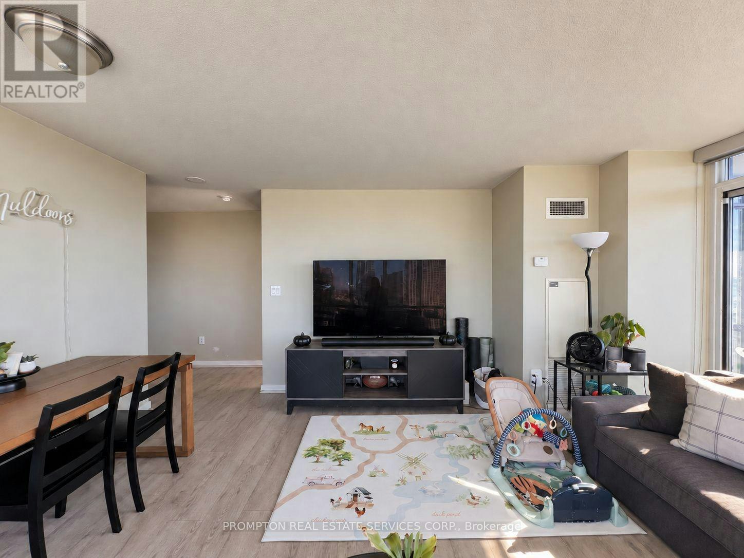 2812-15 Fort York Boulevard, Toronto, ON, M5V 3Y4 - 5