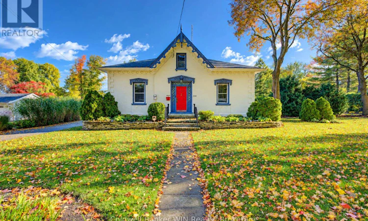 338 Fergus Street N