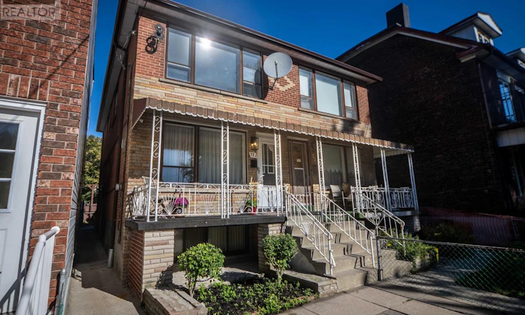 72A Lindsey Avenue