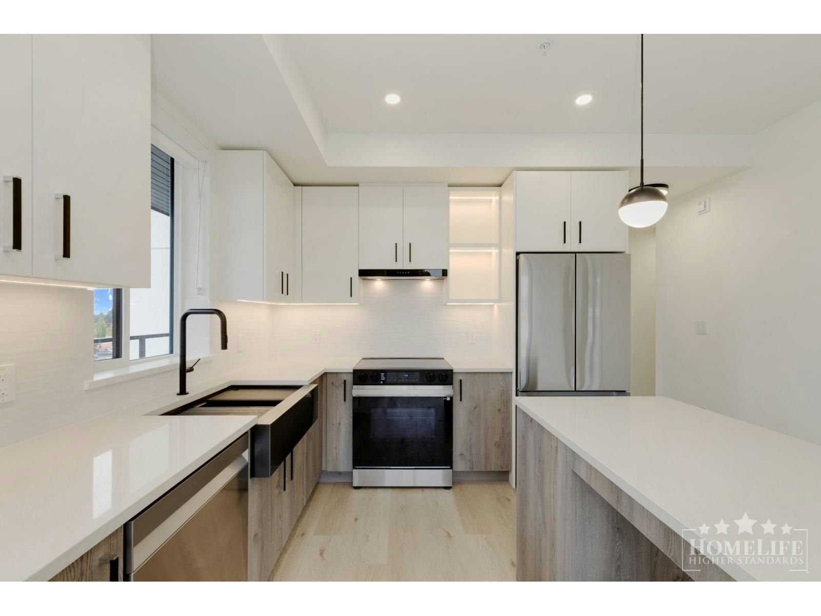 302-10425 147 Street, Surrey, BC, V3R 0J9 - 5