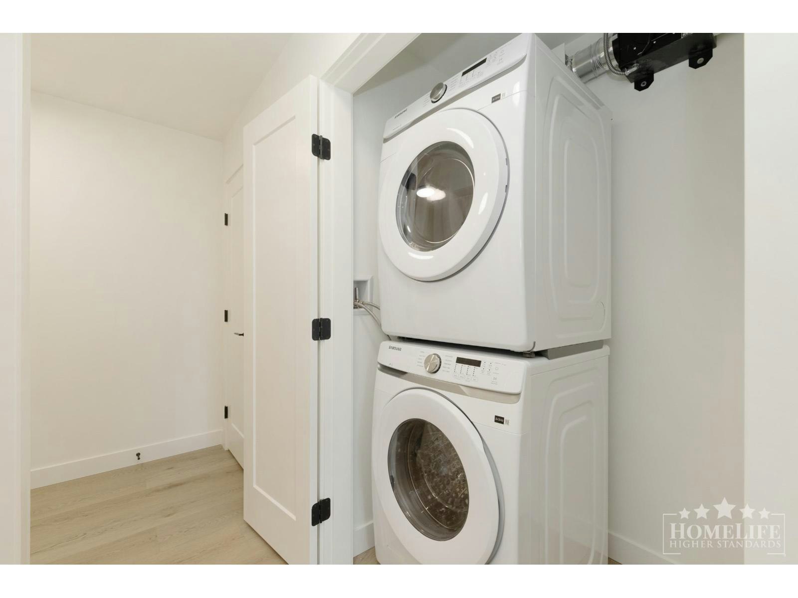 302-10425 147 Street, Surrey, BC, V3R 0J9 - 14