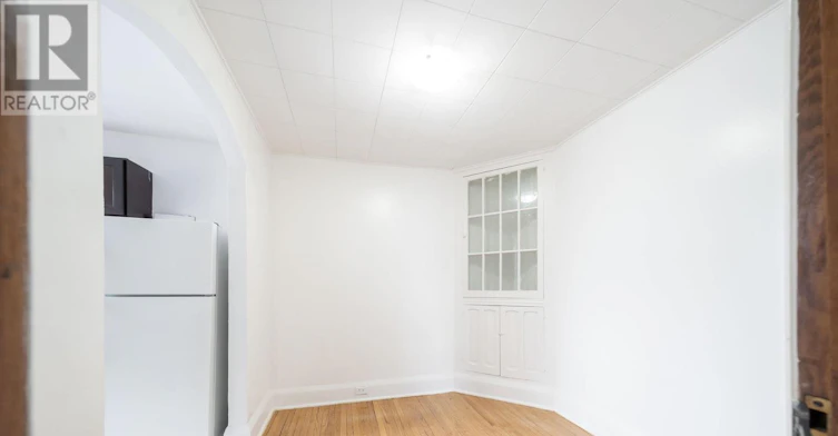 81-10 Kingston Road, Toronto, ON, M4L 2S4 - 5