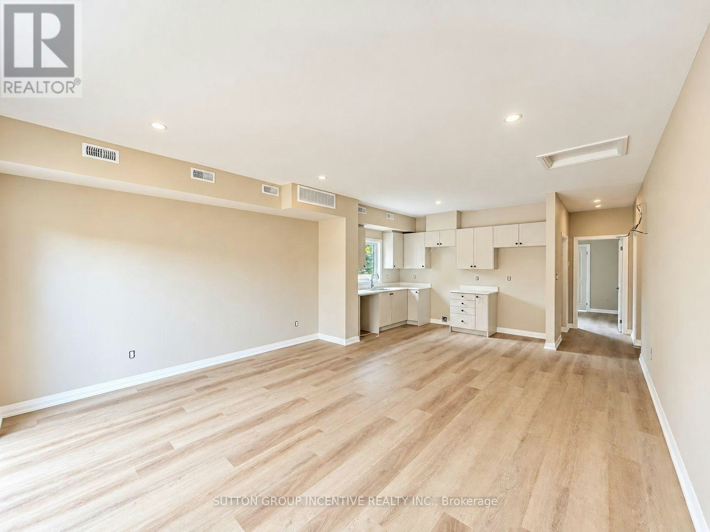 8-1 Riverdale Drive, Wasaga Beach, ON, L9Z 1E9 - 5