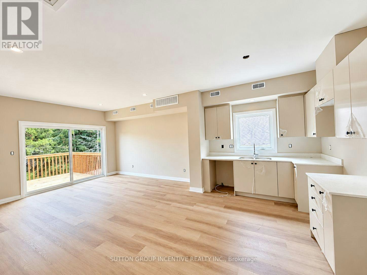 8-1 Riverdale Drive, Wasaga Beach, ON, L9Z 1E9 - 7