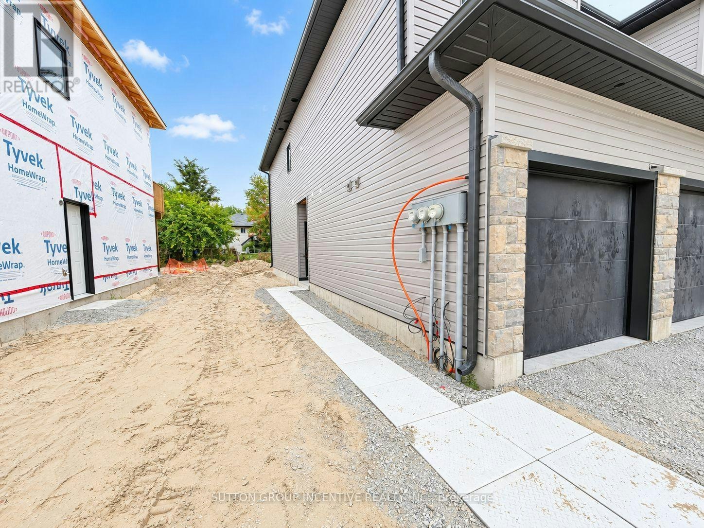 8-1 Riverdale Drive, Wasaga Beach, ON, L9Z 1E9 - 2
