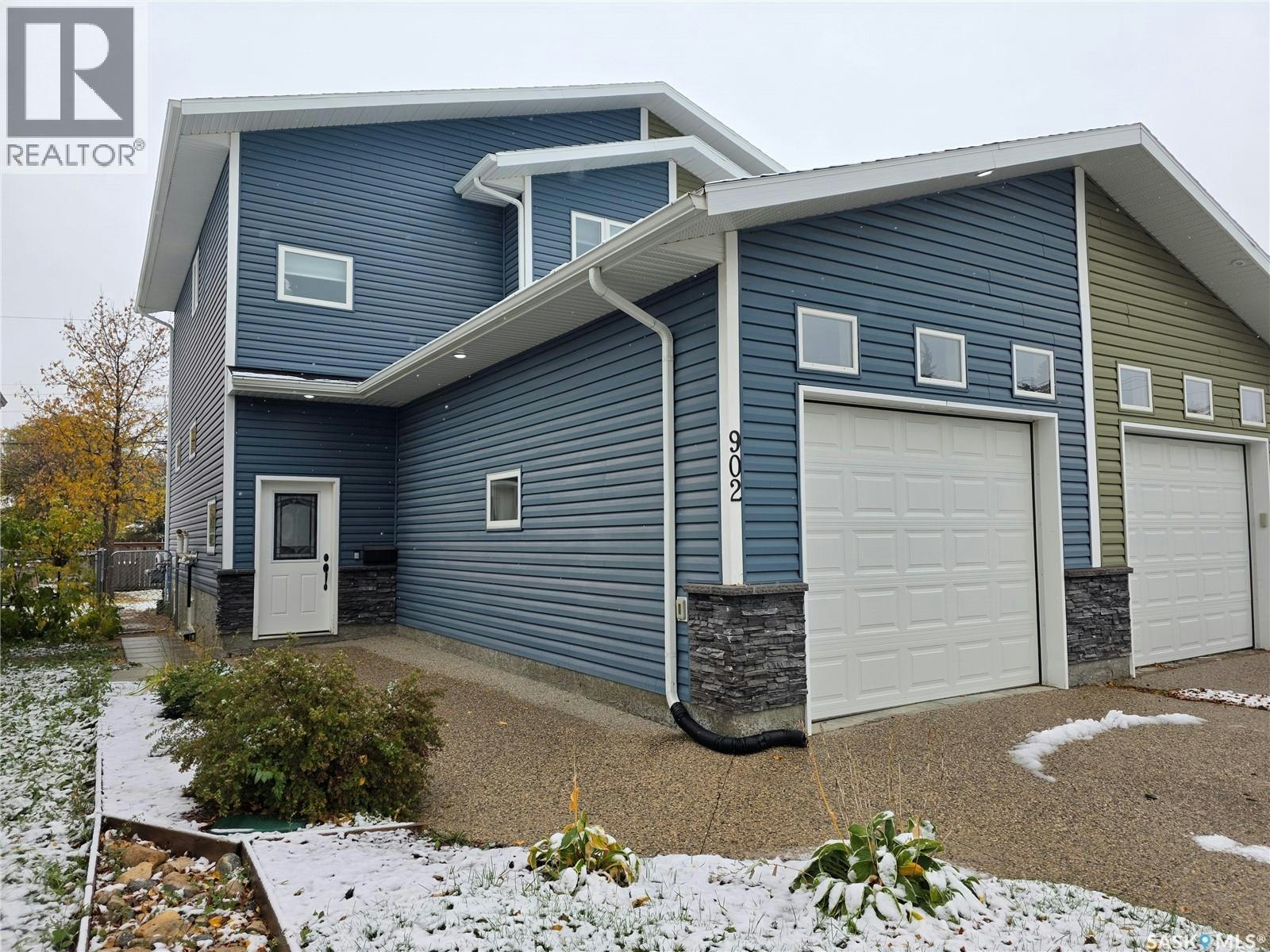 902 Connaught Street, Regina, SK, S4T 0W9