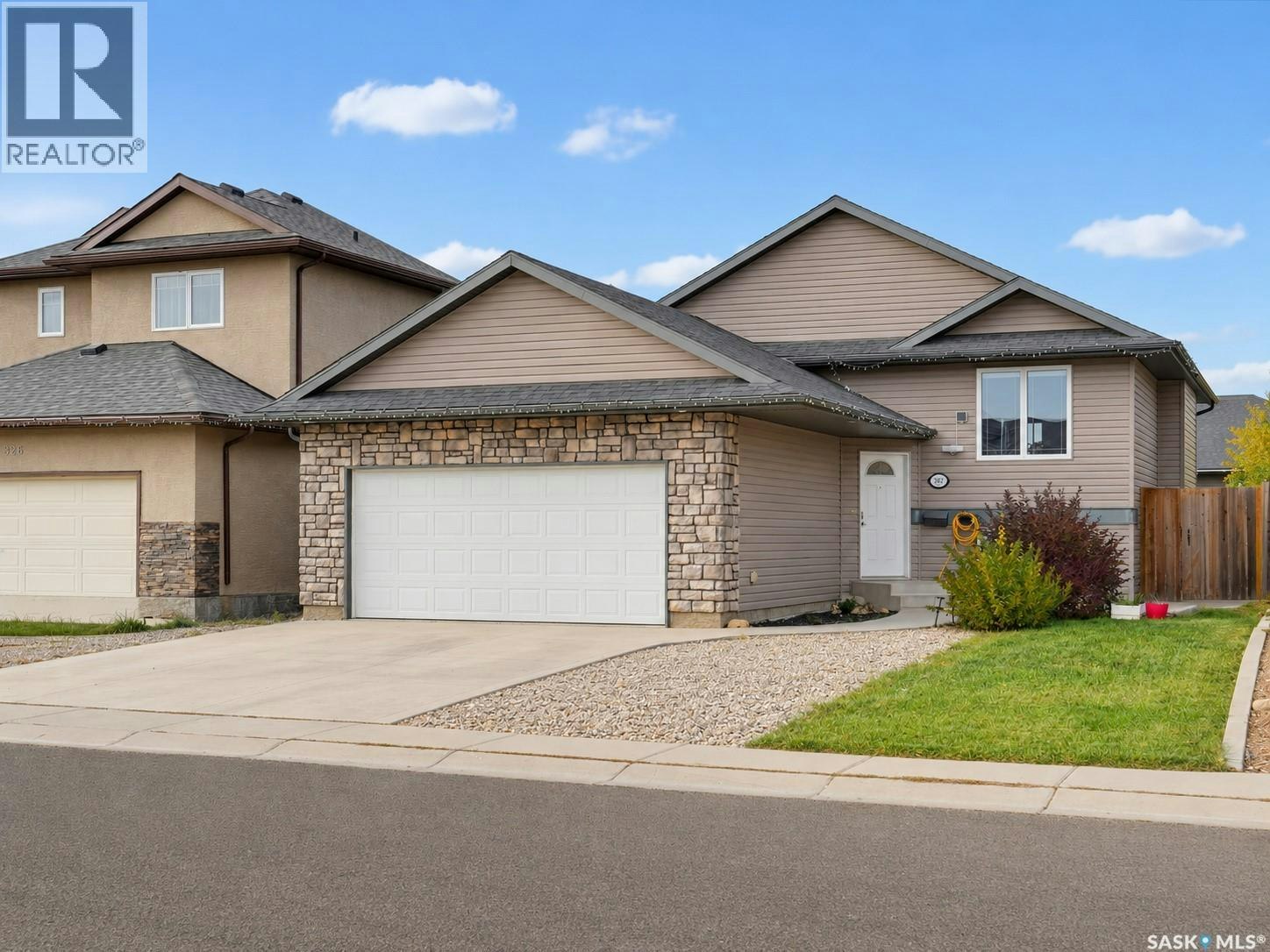 522 Mahabir Lane, Saskatoon, SK, S7W 0J7