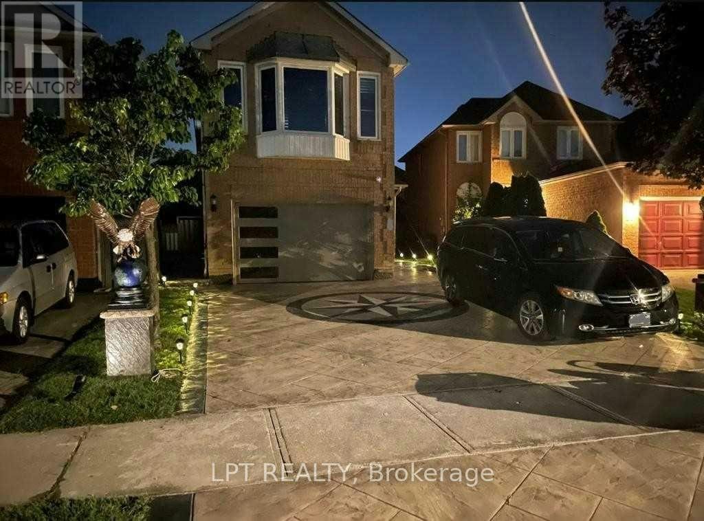 8 Banner Road, Brampton, ON, L6X 4K6