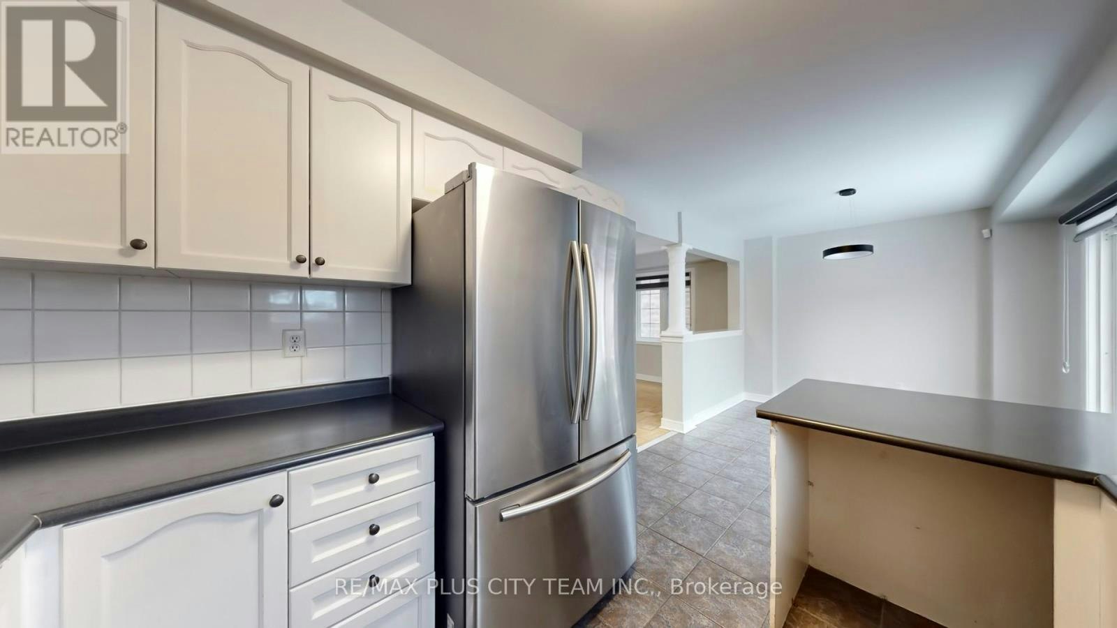 4 Slessor Lane, Brampton, ON, L6P 1M3 - 9