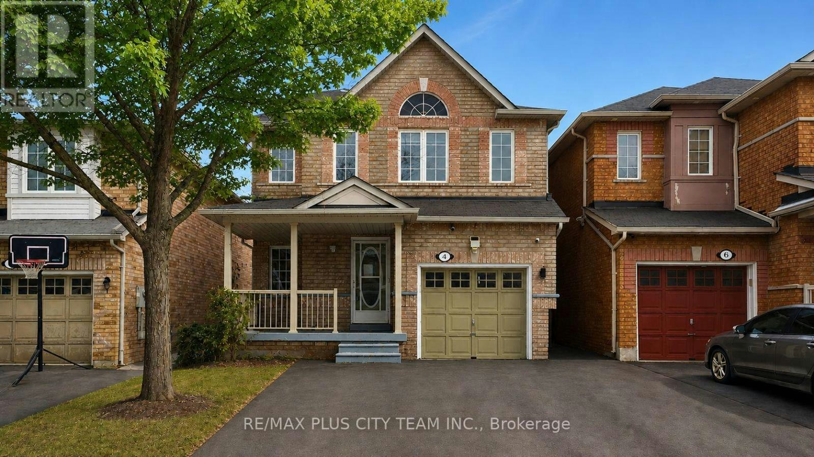 4 Slessor Lane, Brampton, ON, L6P 1M3