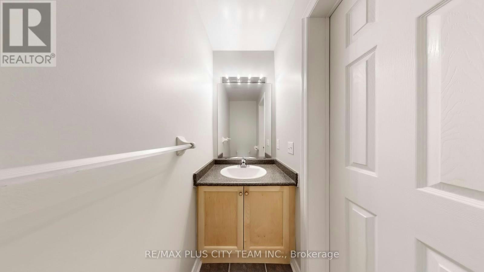 4 Slessor Lane, Brampton, ON, L6P 1M3 - 12