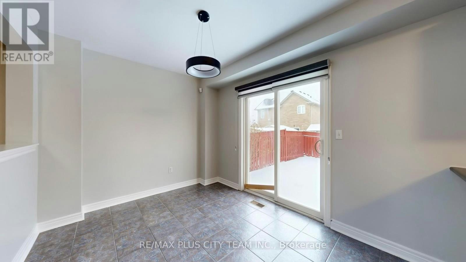 4 Slessor Lane, Brampton, ON, L6P 1M3 - 8