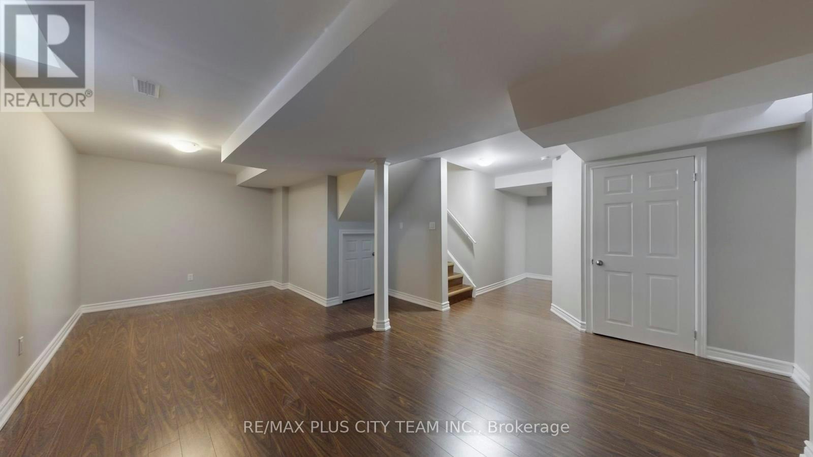 4 Slessor Lane, Brampton, ON, L6P 1M3 - 32