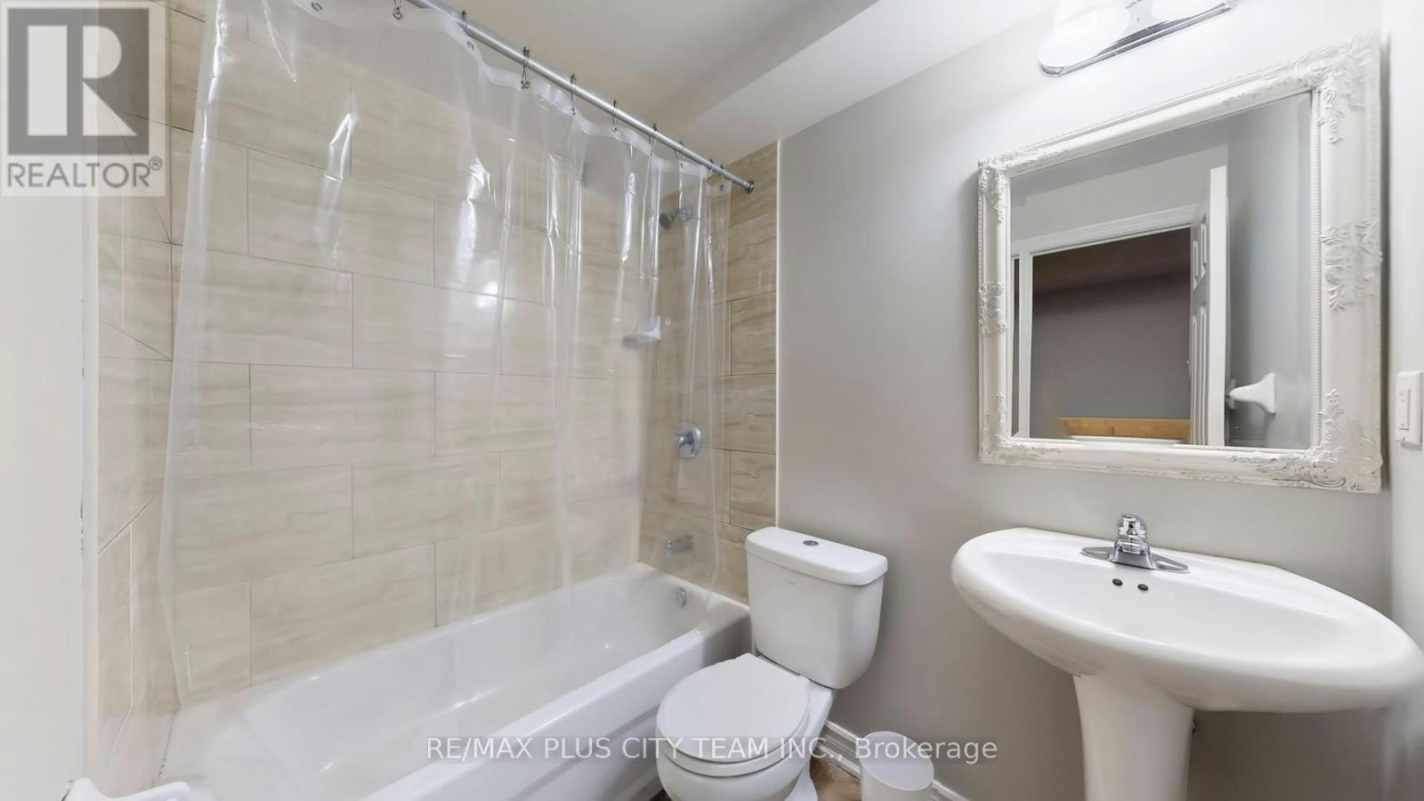 4 Slessor Lane, Brampton, ON, L6P 1M3 - 33