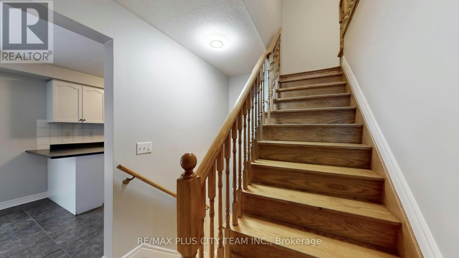 4 Slessor Lane, Brampton, ON, L6P 1M3 - 13