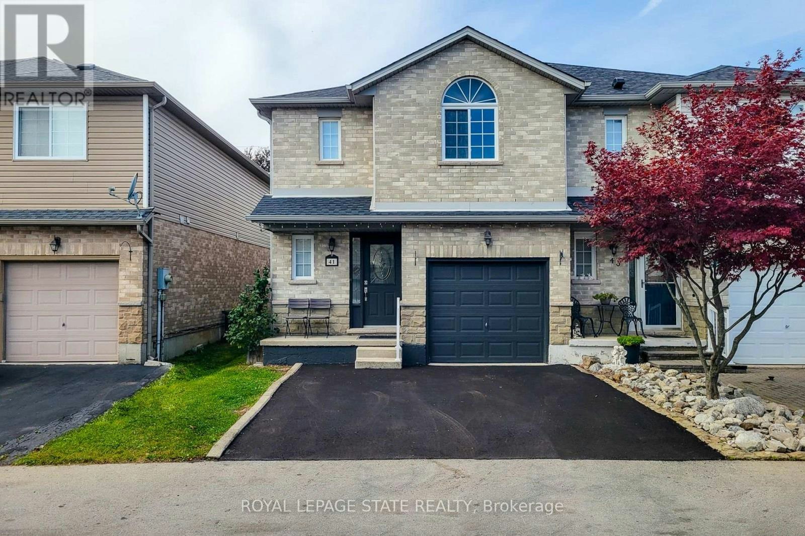 41 Vennio Lane, Hamilton, ON, L9B 2Y6