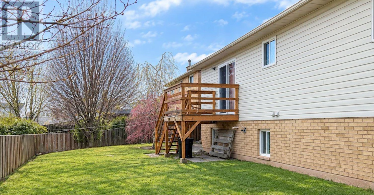 23 Hickory Court, Welland, ON, L3C 6S9 - 2
