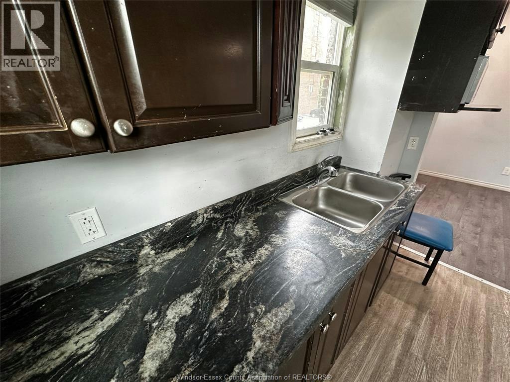 3112 Peter Street, Windsor, ON, N9C 1H3 - 7
