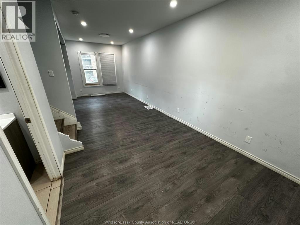 3112 Peter Street, Windsor, ON, N9C 1H3