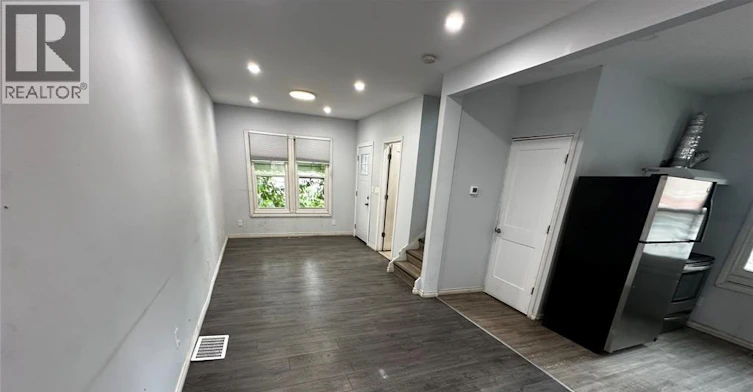 3112 Peter Street, Windsor, ON, N9C 1H3 - 2