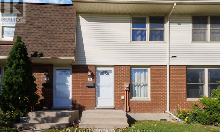 42-51 Sholto Drive