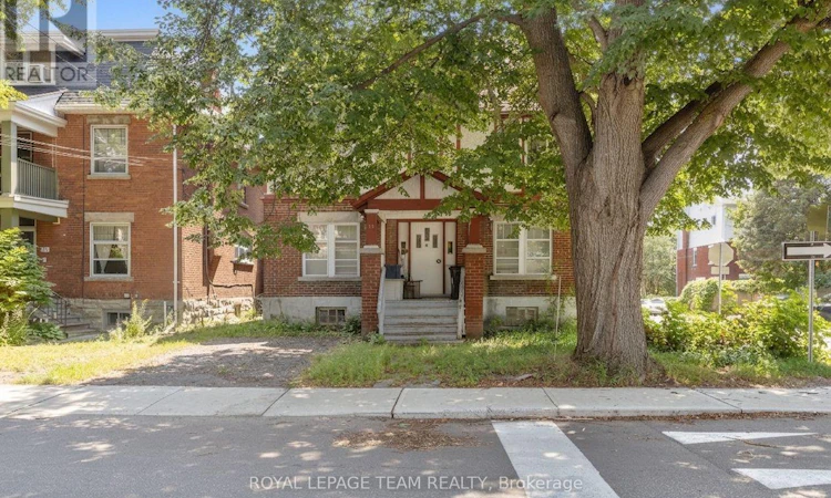 101 Grosvenor Avenue