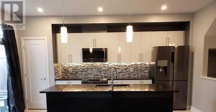 920 Kilbirnie Drive, Manotick, ON, K2J 6G2 - 4