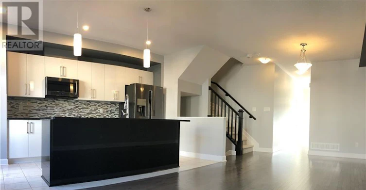 920 Kilbirnie Drive, Manotick, ON, K2J 6G2 - 2