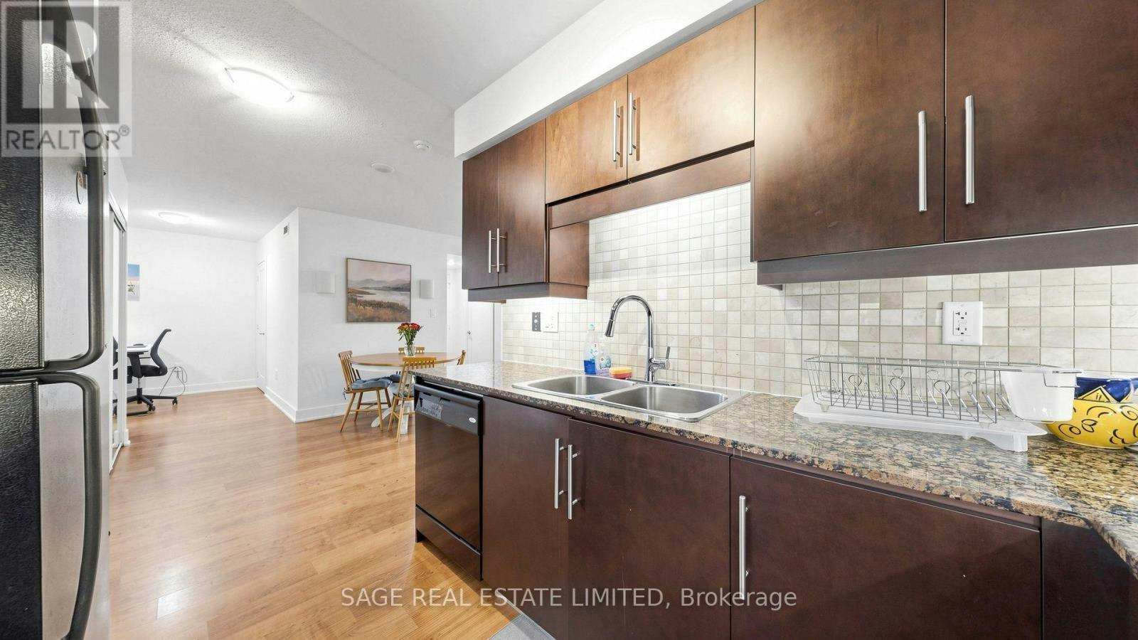 1007-20 Blue Jays Way, Toronto, ON, M5V 3W6 - 11