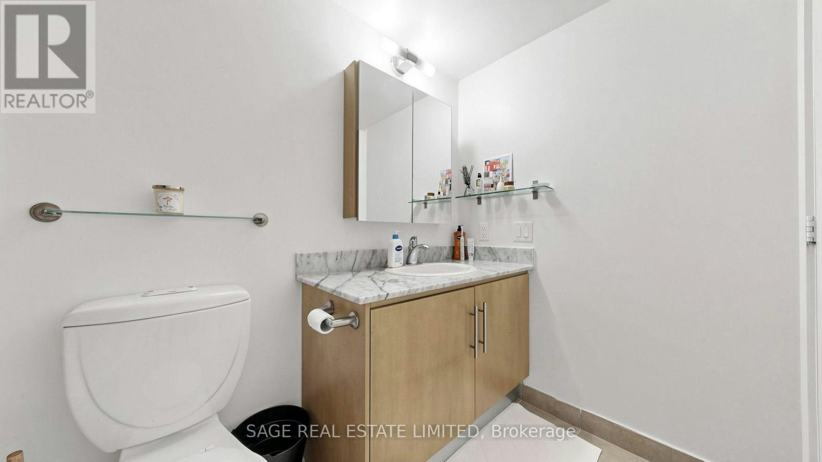 1007-20 Blue Jays Way, Toronto, ON, M5V 3W6 - 17