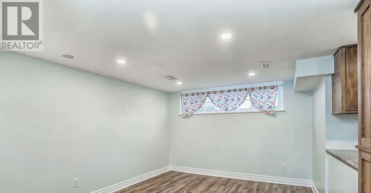 3614 Holden (Unit 1 Crescent, Mississauga, ON, L5A 2V8 - 5