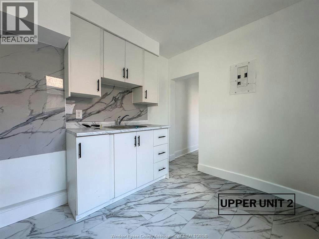 126 UPPER-130 Elm Avenue, Windsor, ON, N9A 5G8 - 7