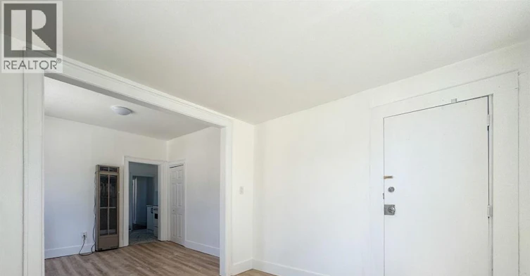 126 LOWER-130 Elm Avenue, Windsor, ON, N9A 5G8 - 3