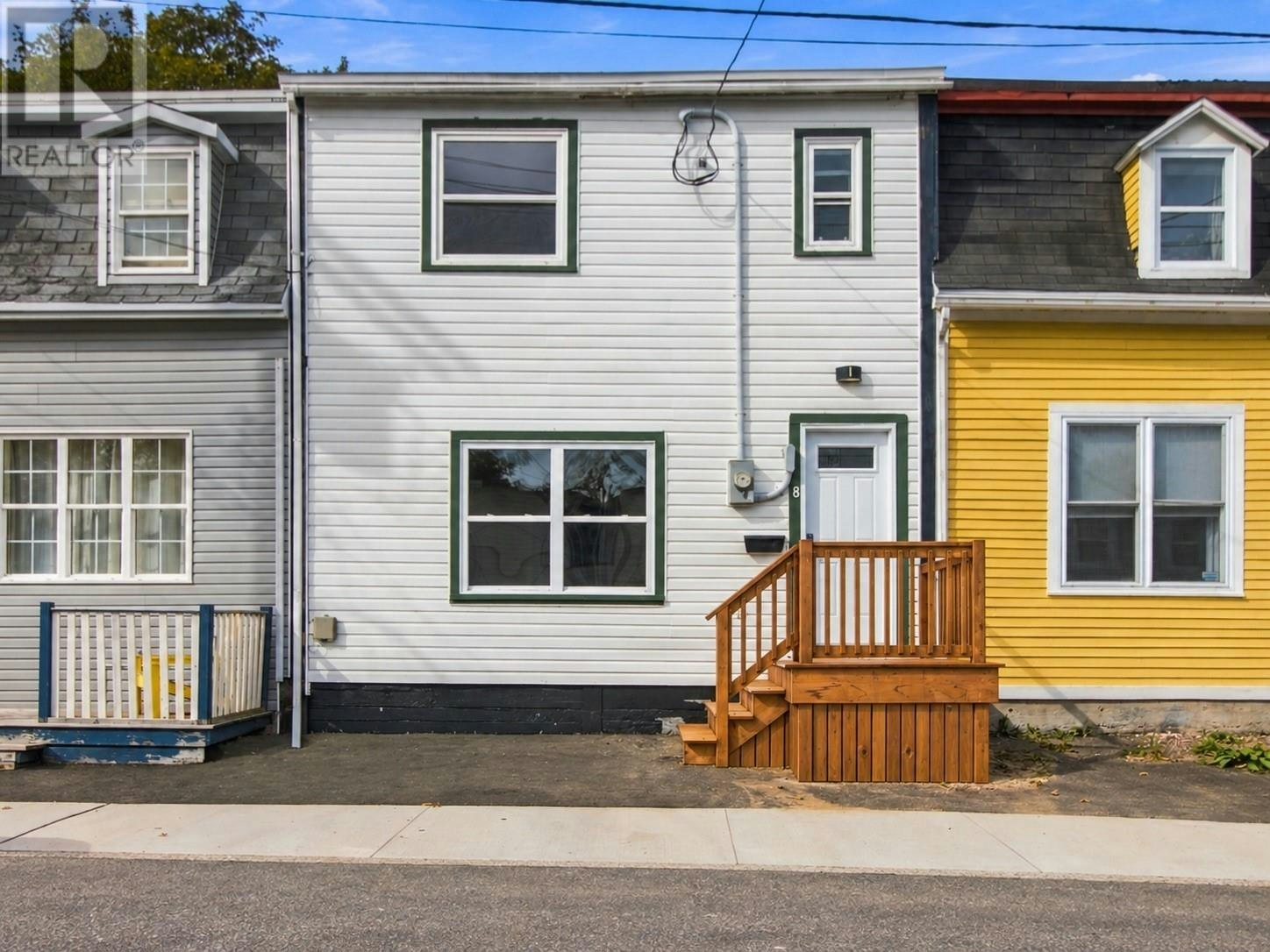8 Charlton Street, St Johns, NL, A1C 1Y9