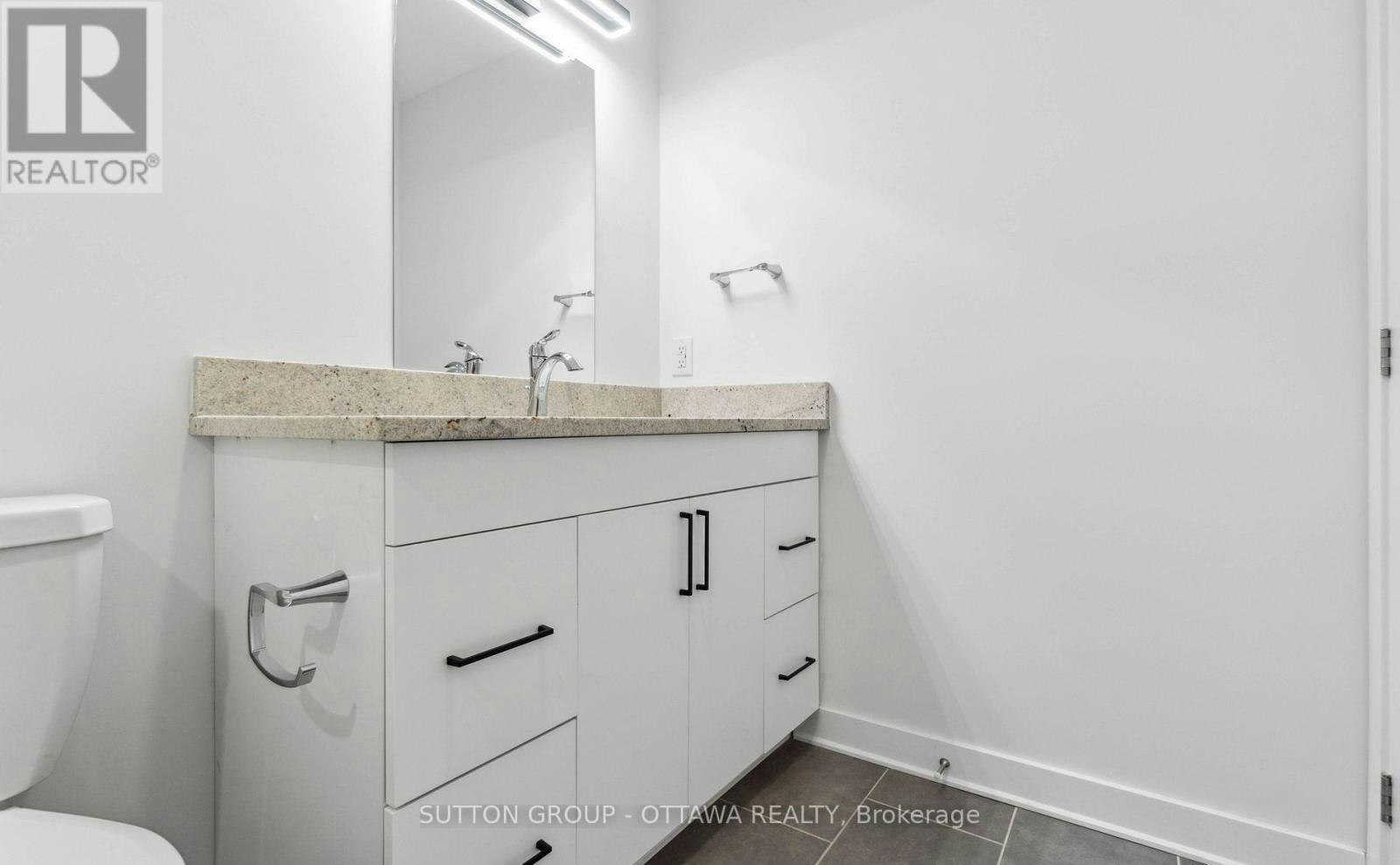 7 Maple Avenue, Smiths Falls, ON, K7A 1Z4 - 8