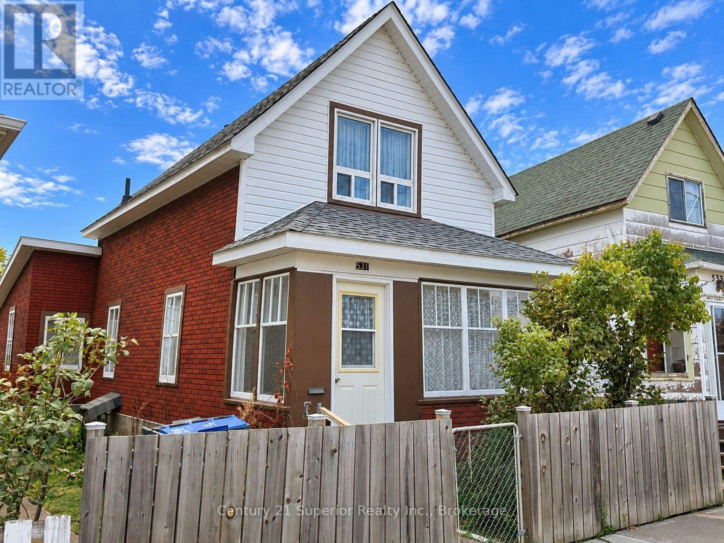531 Mctavish Street, Thunder Bay, ON, P7C 3C4