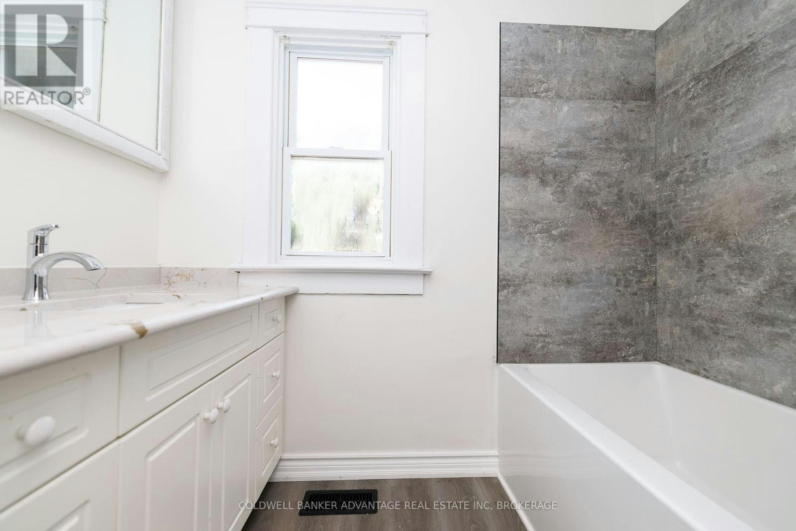 154 Fares Street, Port Colborne, ON, L3K 1W2 - 12