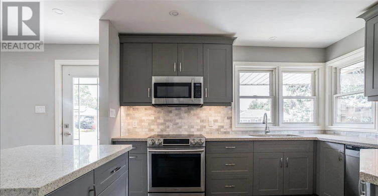 UPPER-17 21st Street WEST, Hamilton, ON, L9C 4M3 - 13