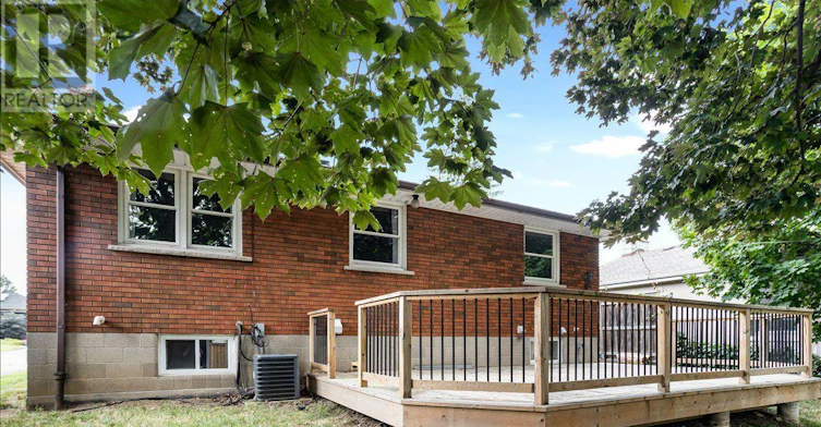 UPPER-17 21st Street WEST, Hamilton, ON, L9C 4M3 - 27