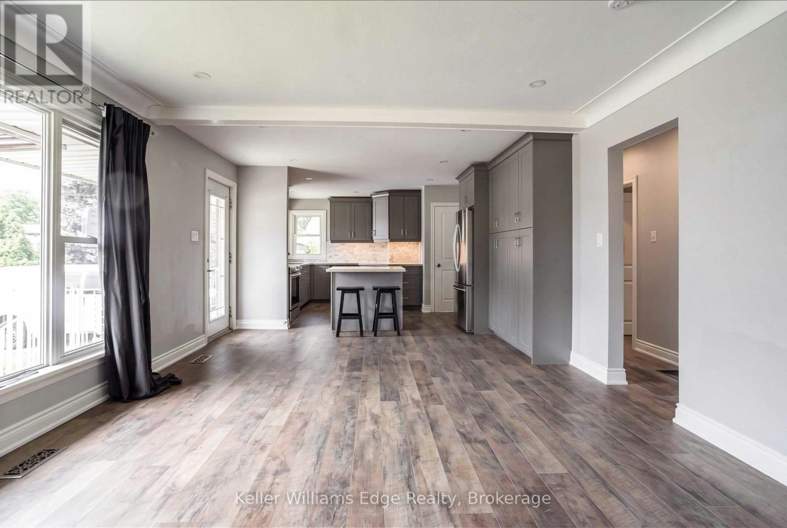 UPPER-17 21st Street WEST, Hamilton, ON, L9C 4M3 - 10