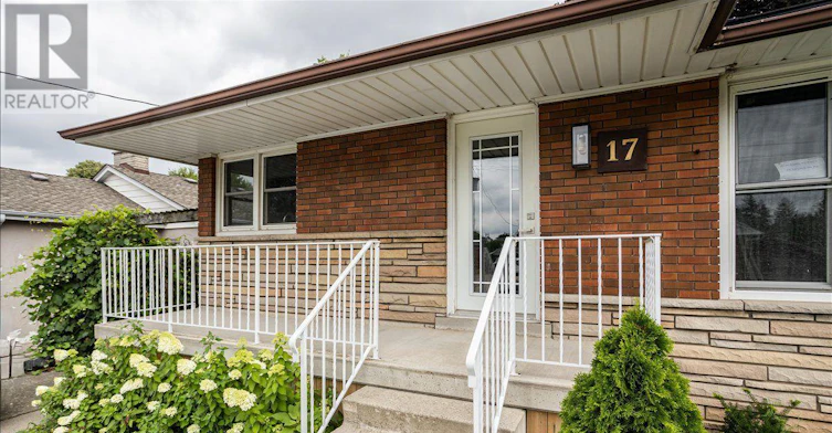 UPPER-17 21st Street WEST, Hamilton, ON, L9C 4M3 - 3