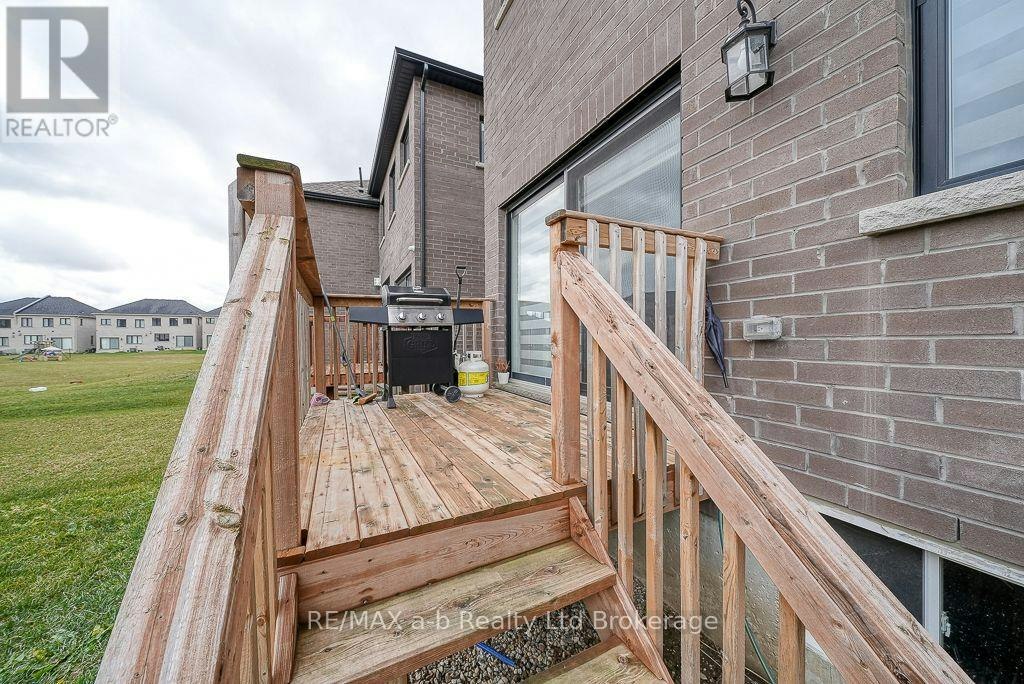 1137 Edinburgh Drive, Woodstock, ON, N4T 0M3 - 36