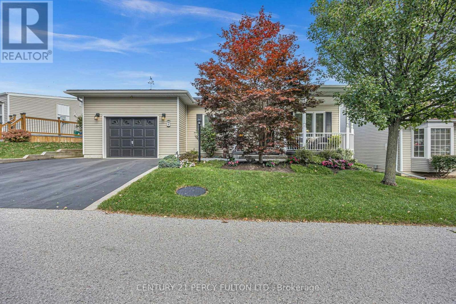 7 Eastbank Road, Clarington, ON, L1B 1B7