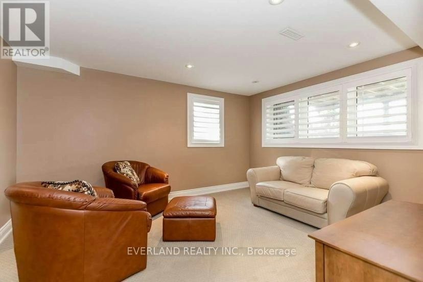 BSMT-159 Ivy Jay Crescent, Aurora, ON, L4G 0E9